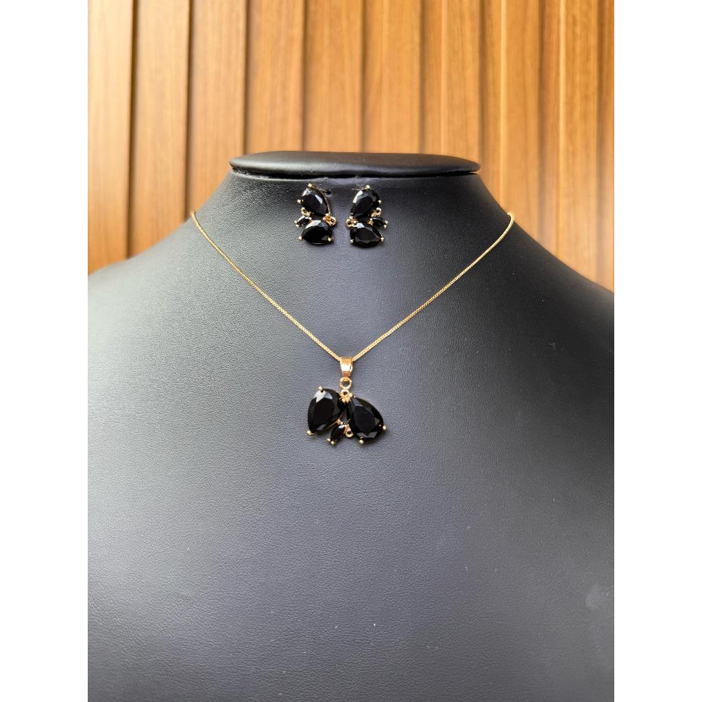 Colar feminino  Pedras Lapidadas – Brilho e Elegância em Uma Só Peça!