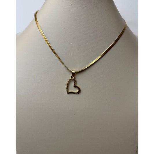 Colar feminino coração vazado - Aço Inoxidável