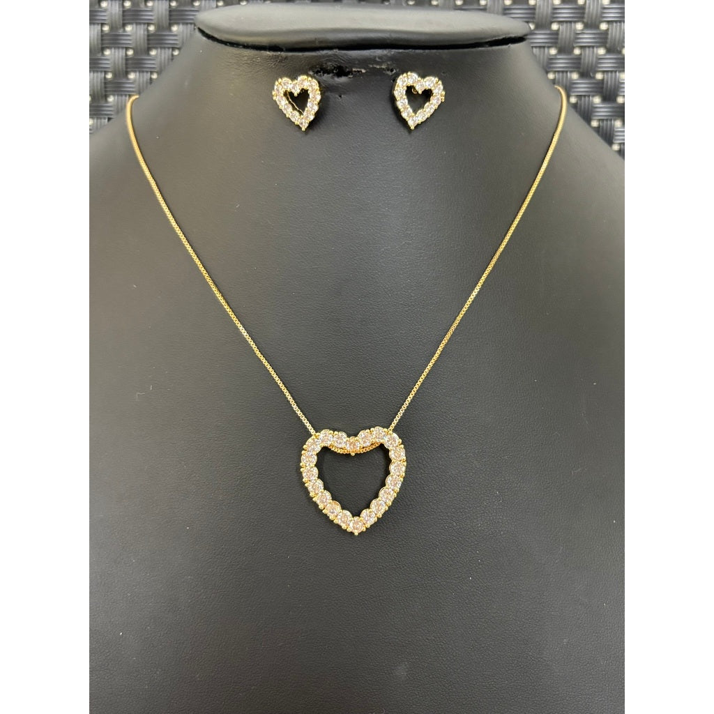 Colar feminino Coração Cravejado