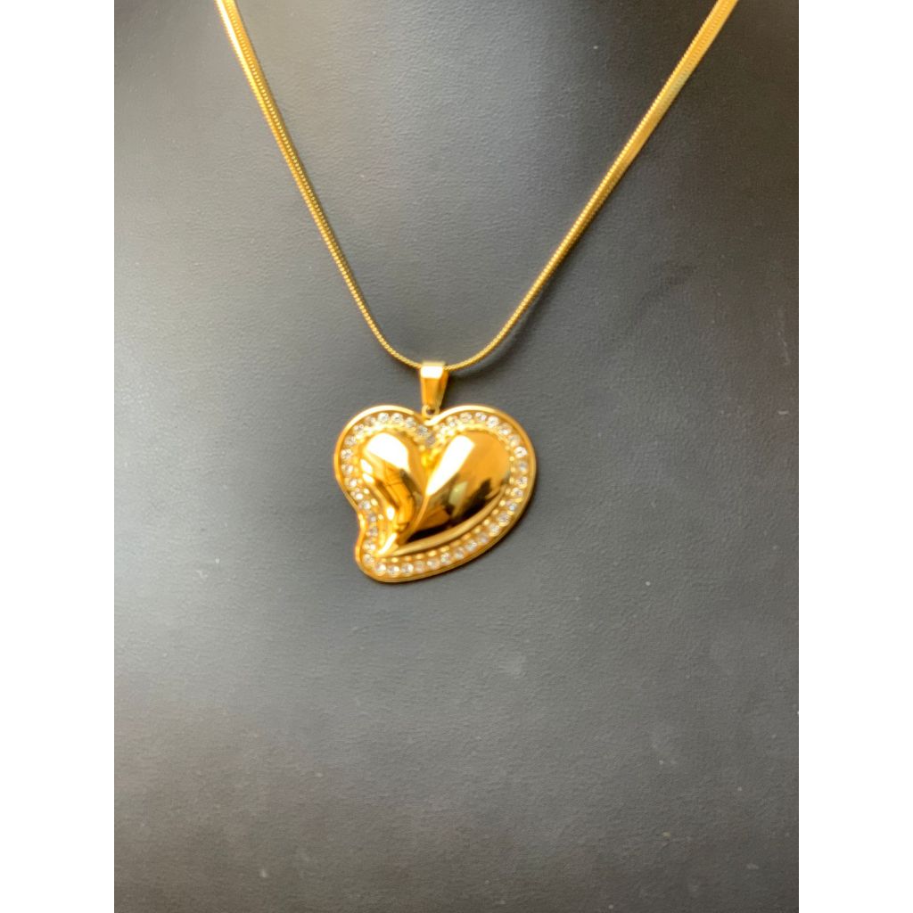 Colar feminino pingente de coração assimétrico cravejado Aço inoxidável