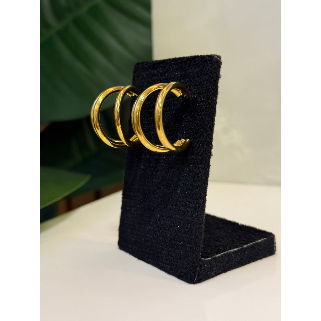 Brinco argola tripla em aço inoxidável 316L - elegância e durabilidade