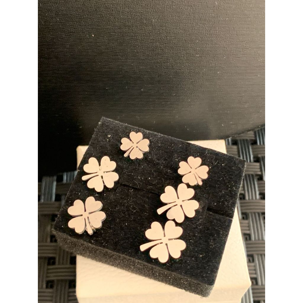 Brinco feminino 3 Pares de Brincos Trevo da Sorte – Aço Inoxidável