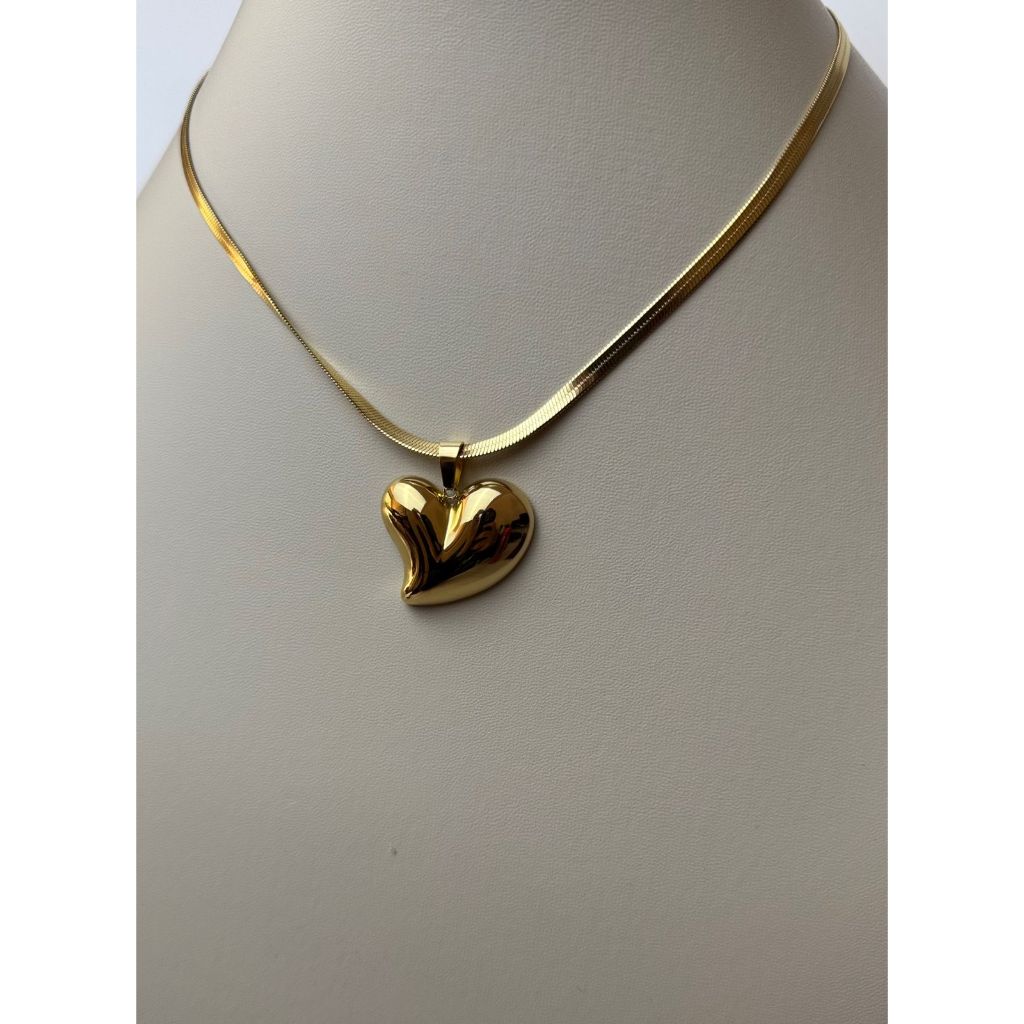 Colar Coração Orgânico em Aço Inoxidável – Impacto e Sofisticação