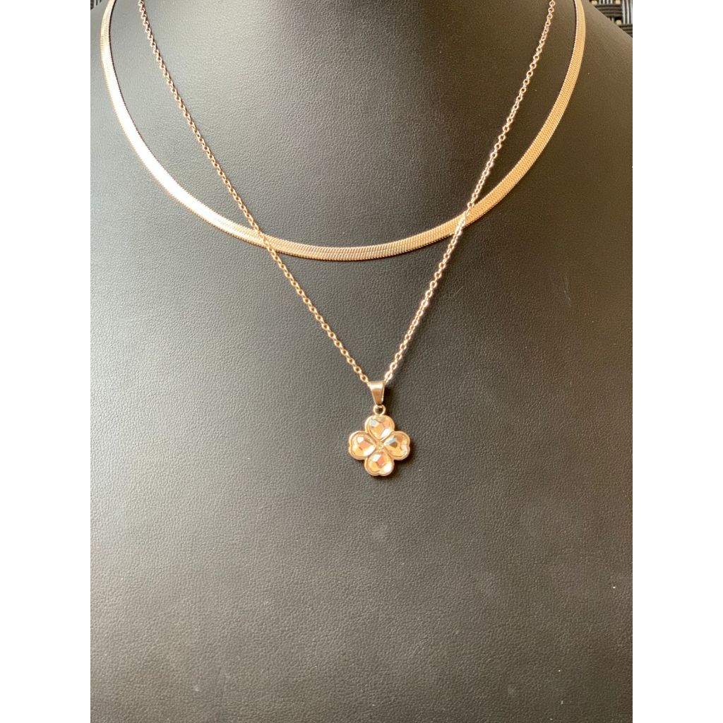 Colar Duplo em Aço Inoxidável com Pingente de Flor Coração