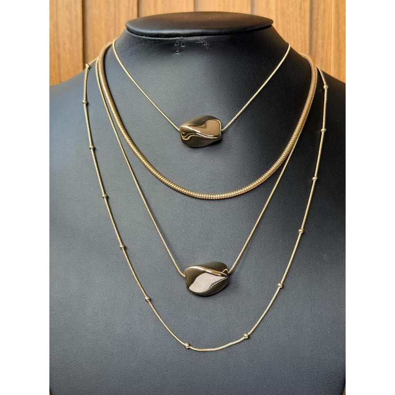 Colar feminino triplo Metalizado - Minimalismo e Sofisticação em Uma Só Peça