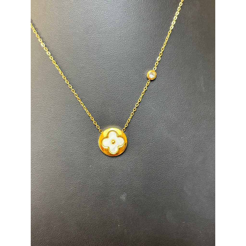 Colar feminino Flor Clover - Aço inoxidável