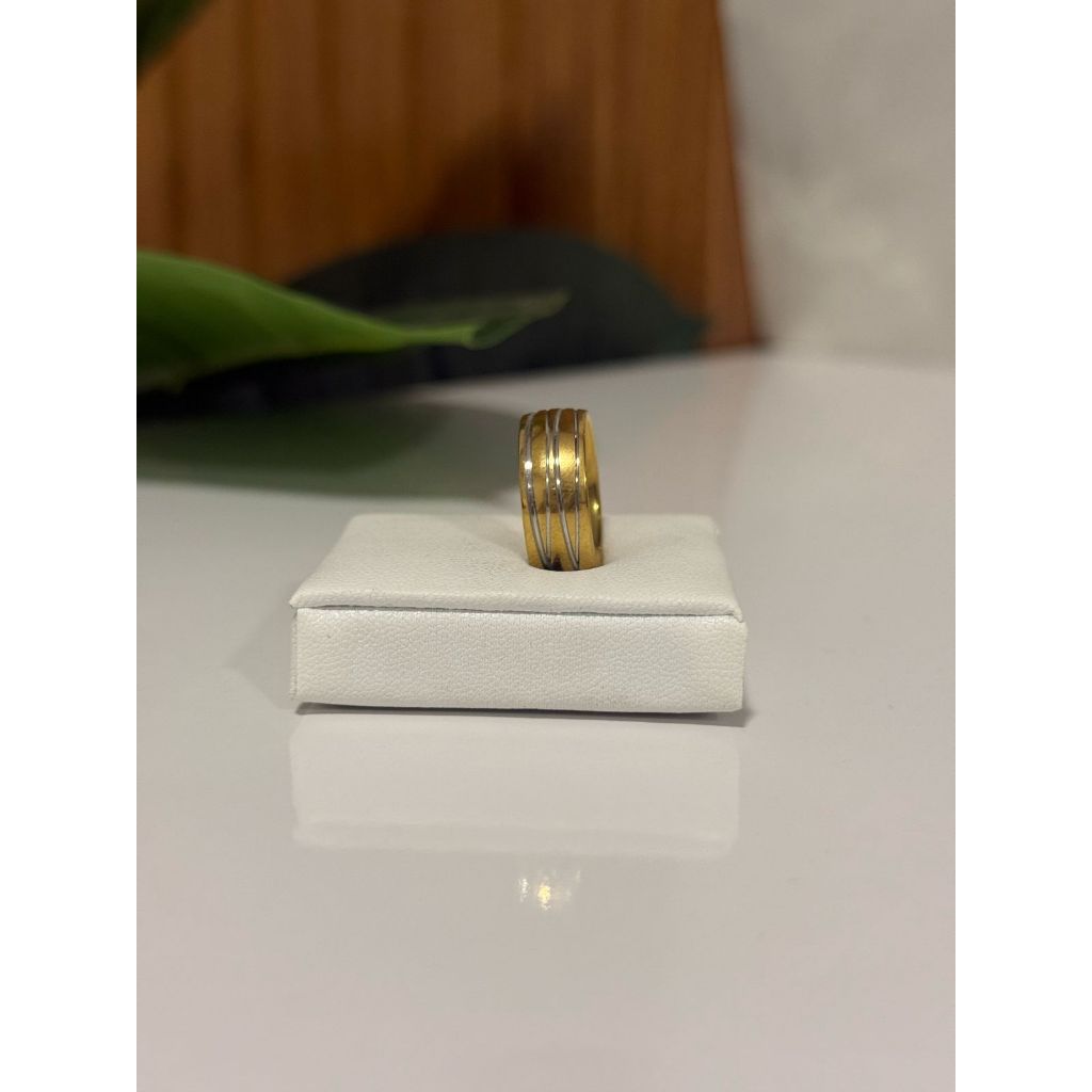 Aliança em Aço Inoxidável – Beleza e Durabilidade para Eternizar o Seu Amor!