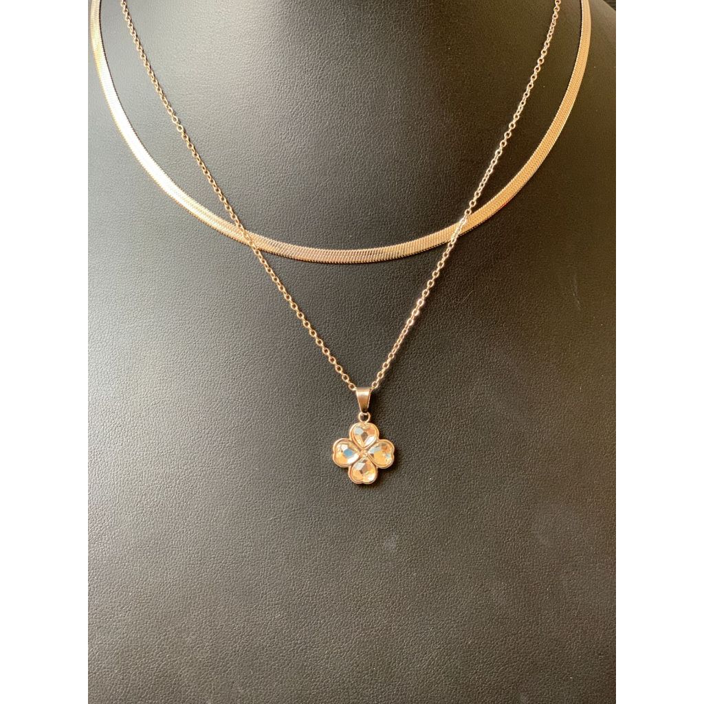 Colar Duplo em Aço Inoxidável com Pingente de Flor Coração