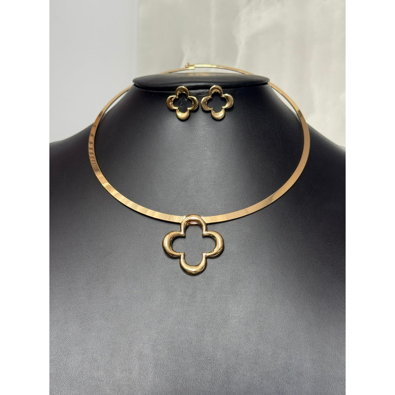 Colar Gargantilha e Brincos Trevo - Elegância Minimalista com Toque de Sofisticação