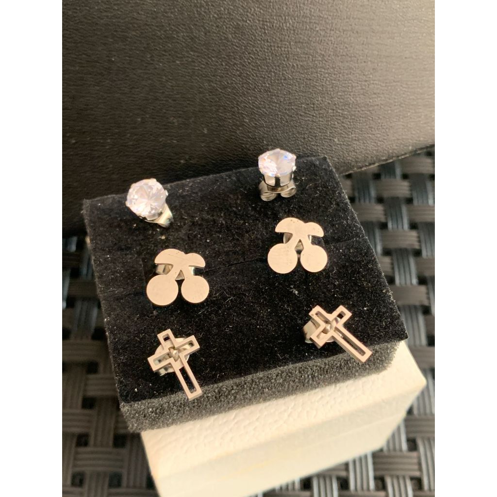 Brinco feminino 3 Pares de Brincos Aço Inoxidável – Cristal, Cereja e Cruz