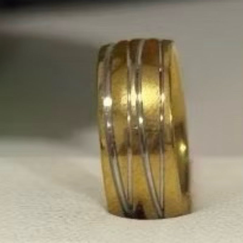 Aliança em Aço Inoxidável – Beleza e Durabilidade para Eternizar o Seu Amor!