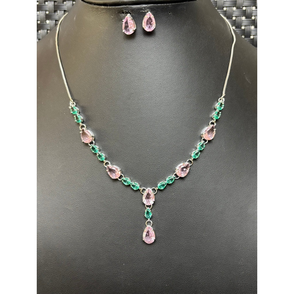 Colar feminino luxo pedras coloridas