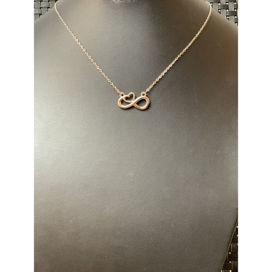 Colar Feminino em Aço Inoxidável com Pingente Coração e Infinito