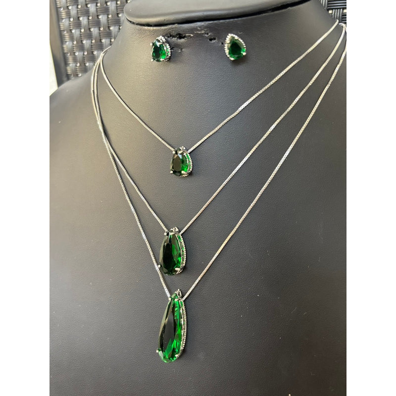 Colar Triplo Gota – Luxo em Camadas