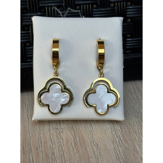 Brinco feminino trevo -  Aço Inoxidável – Elegância que Dura