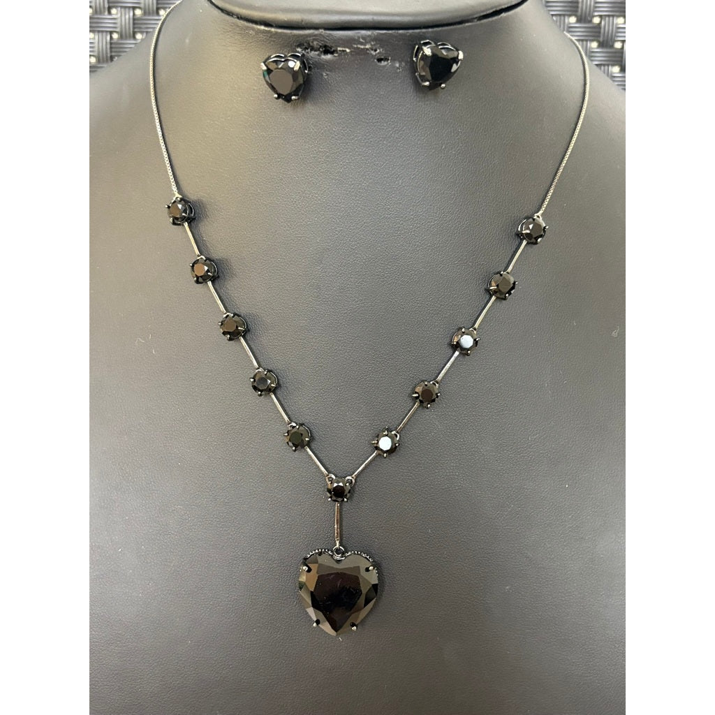 Colar feminino titânic - Pedras em zircônia