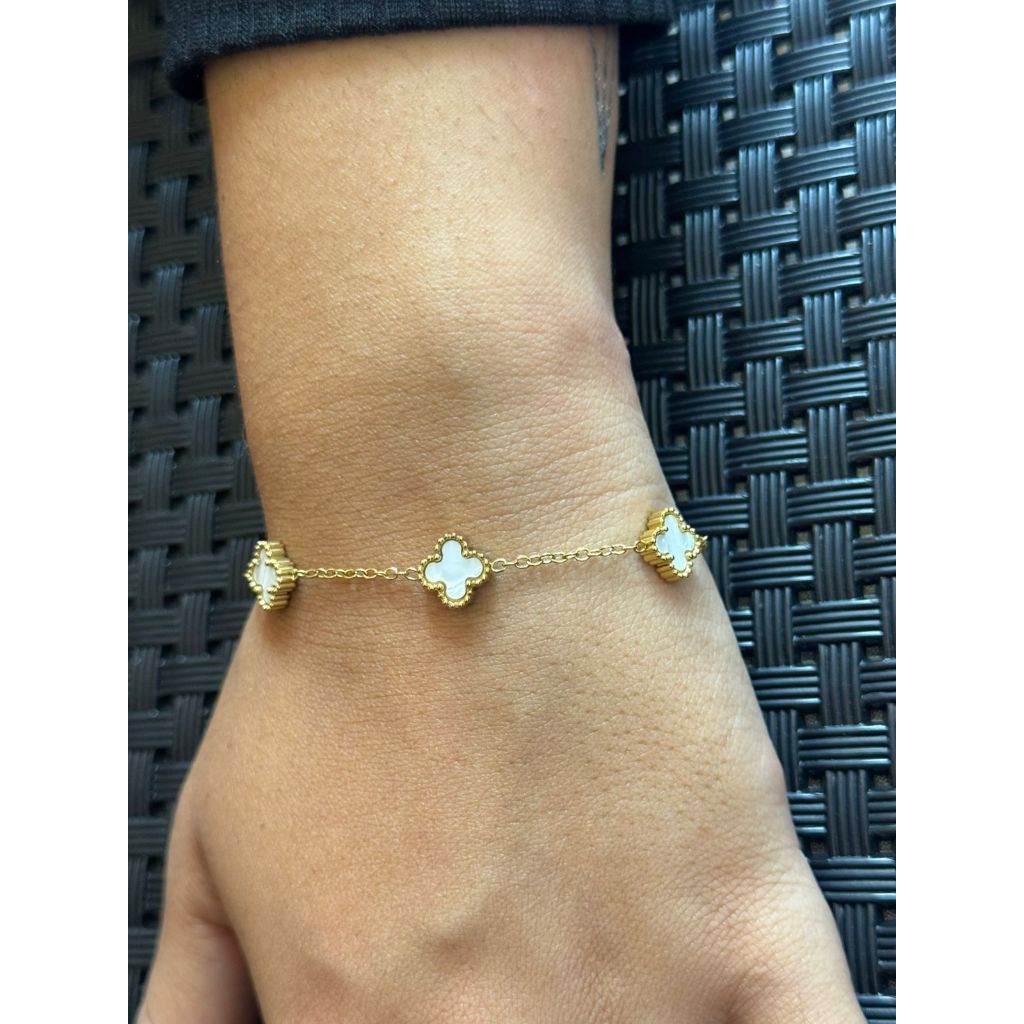 Pulseira feminina flor de madrepérola - Aço Inoxidável