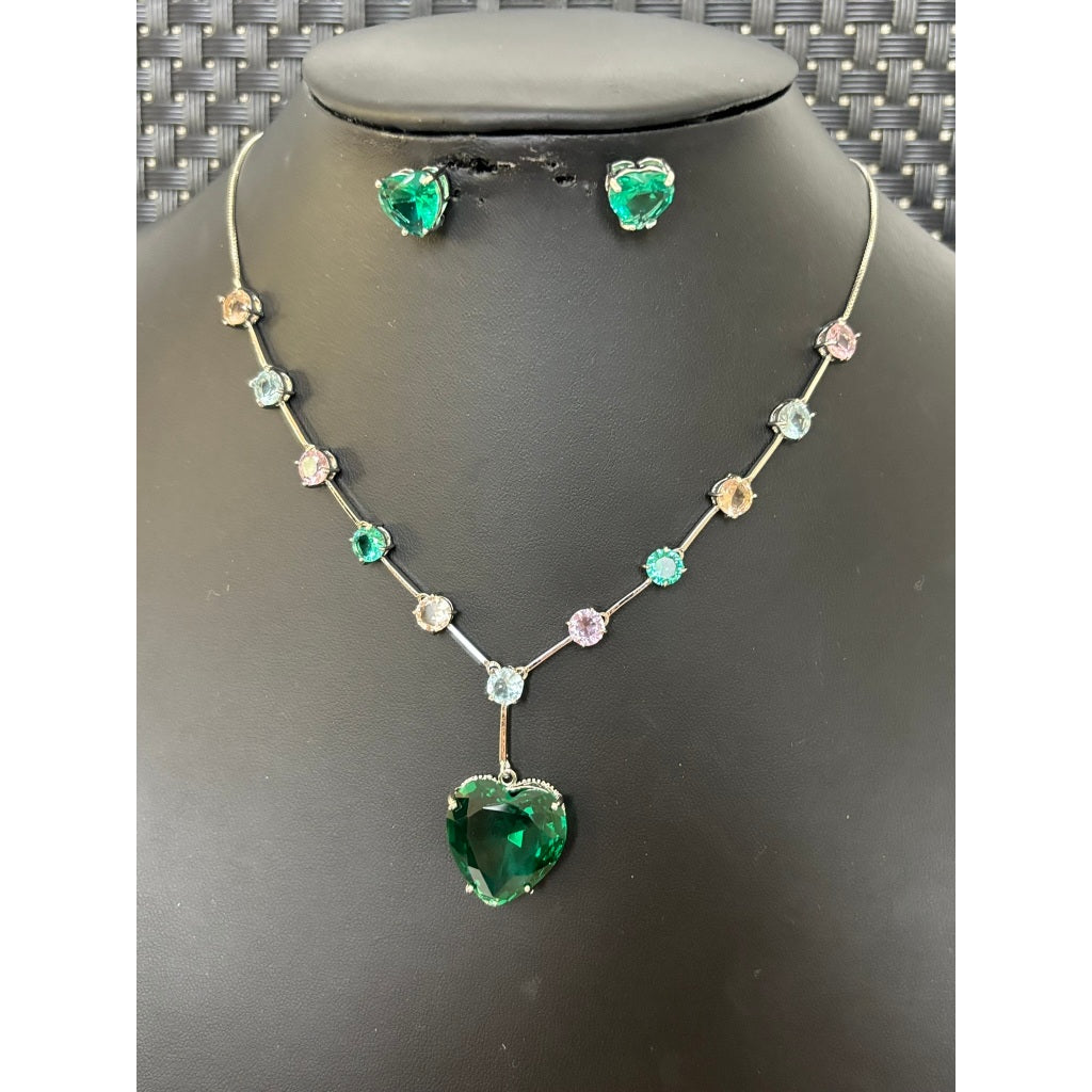 Colar feminino titânic - Pedras em zircônia