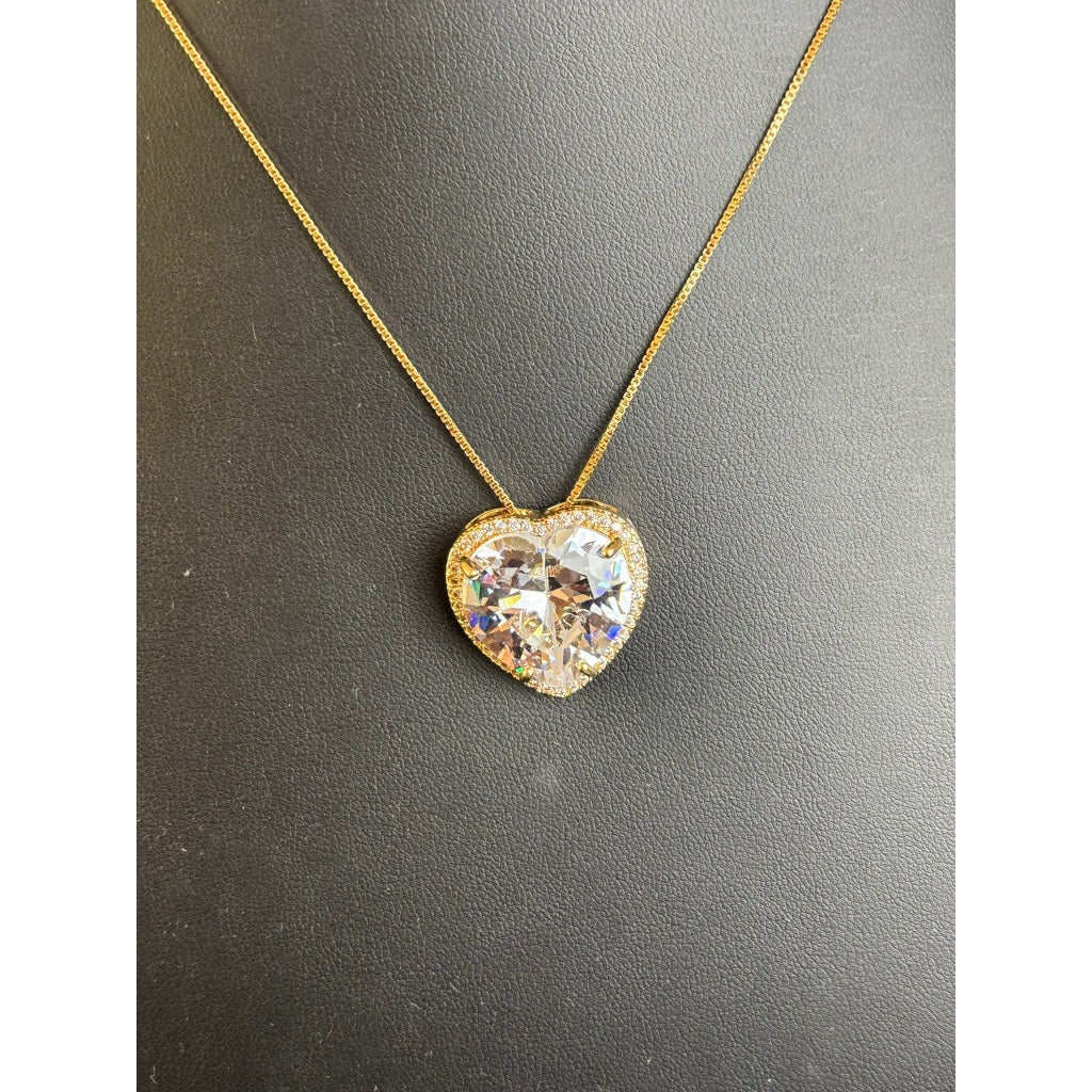 Colar feminino Corações de Luxo