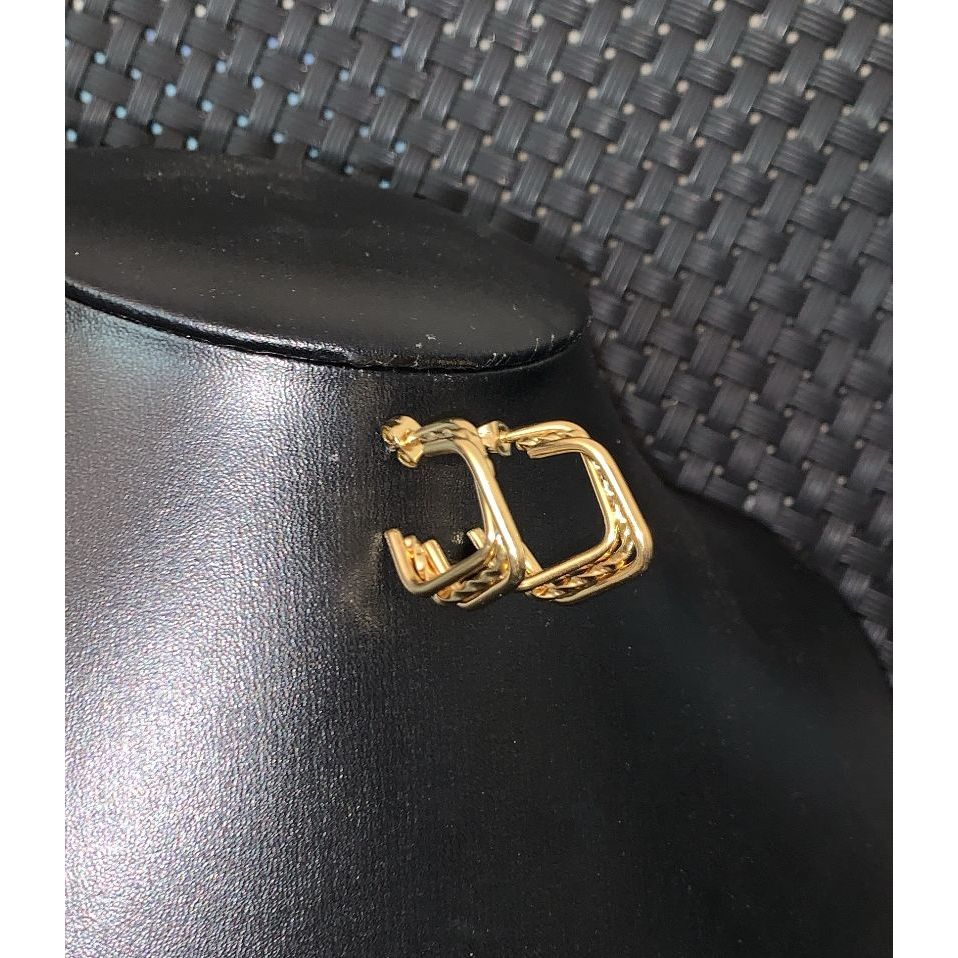 Argola feminina Marsala - Aço inoxidável