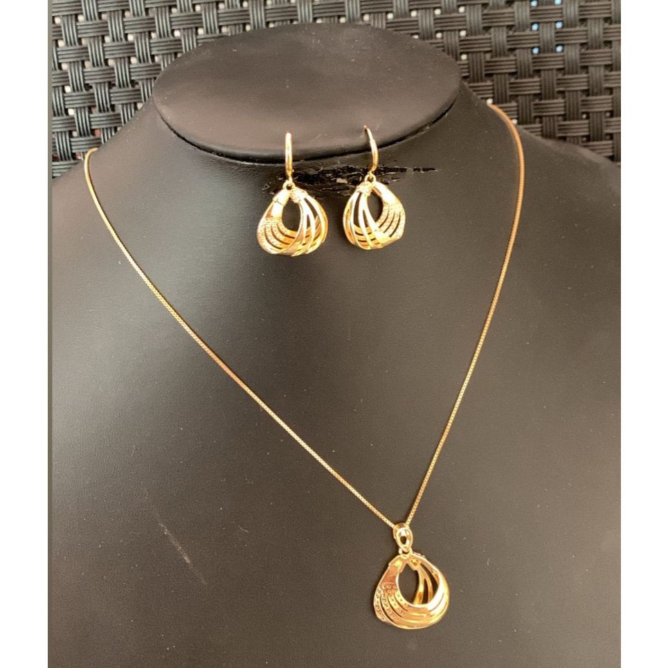 Colar feminino Infinity  Sofisticação Atemporal