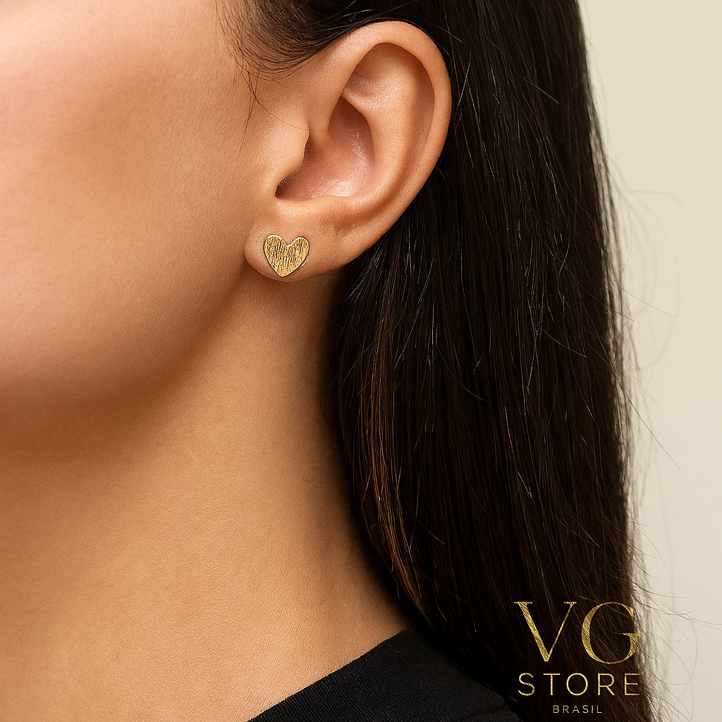 Brinco feminino Vitória de coração Vitória