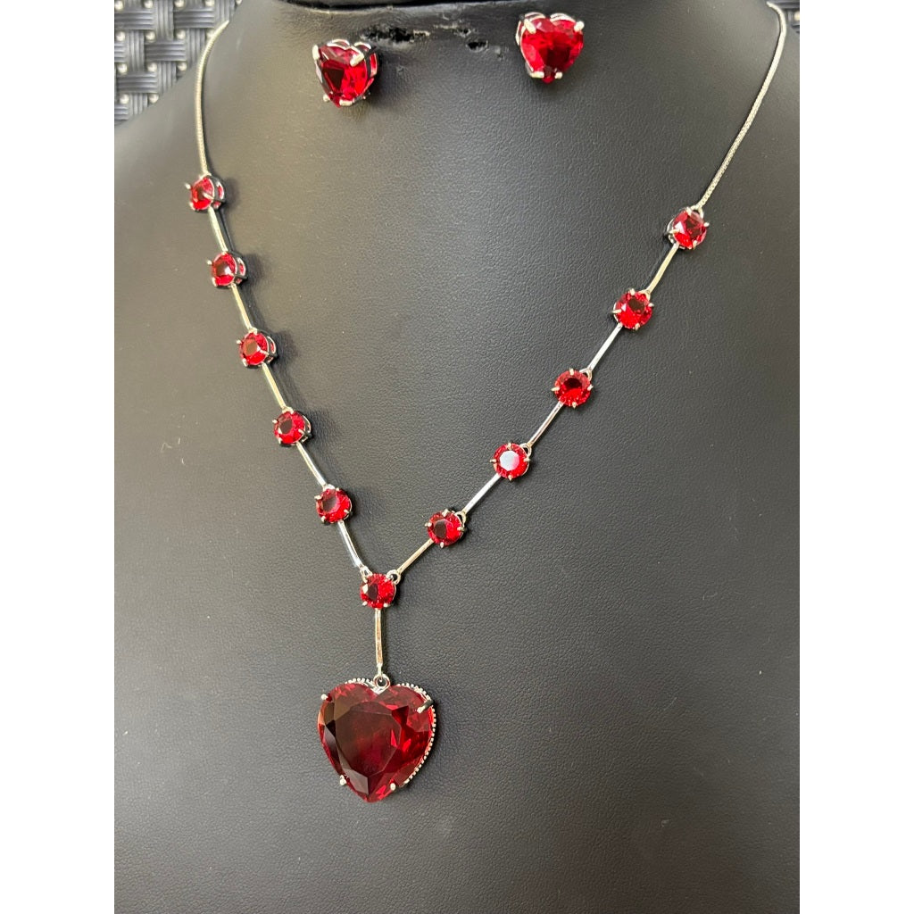 Colar feminino titânic - Pedras em zircônia