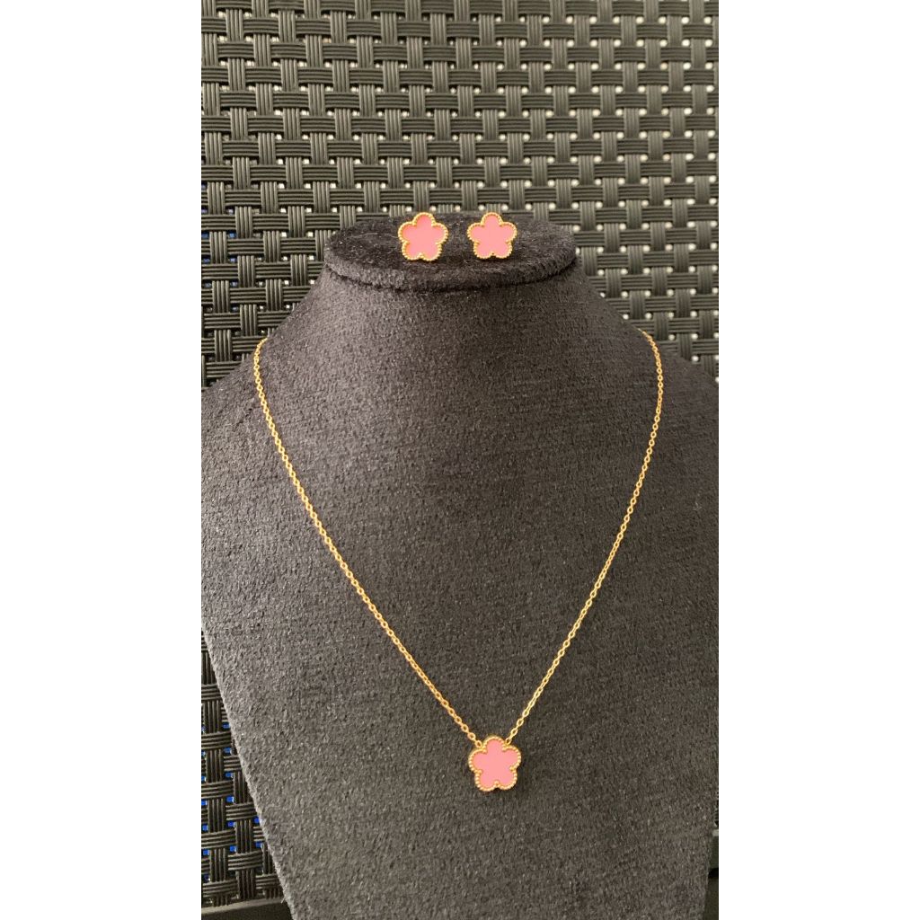 Colar feminino flor - Aço inoxidável