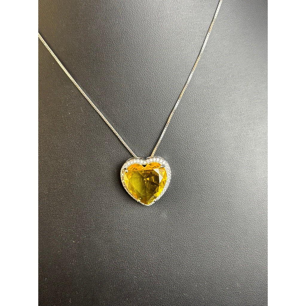 Colar feminino Corações de Luxo