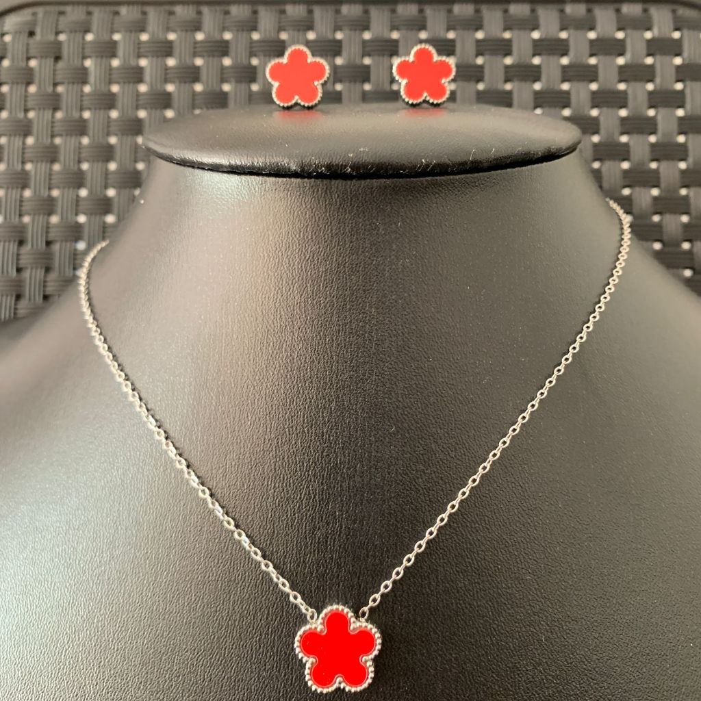 Colar feminino Bella Trevo - Aço inoxidável