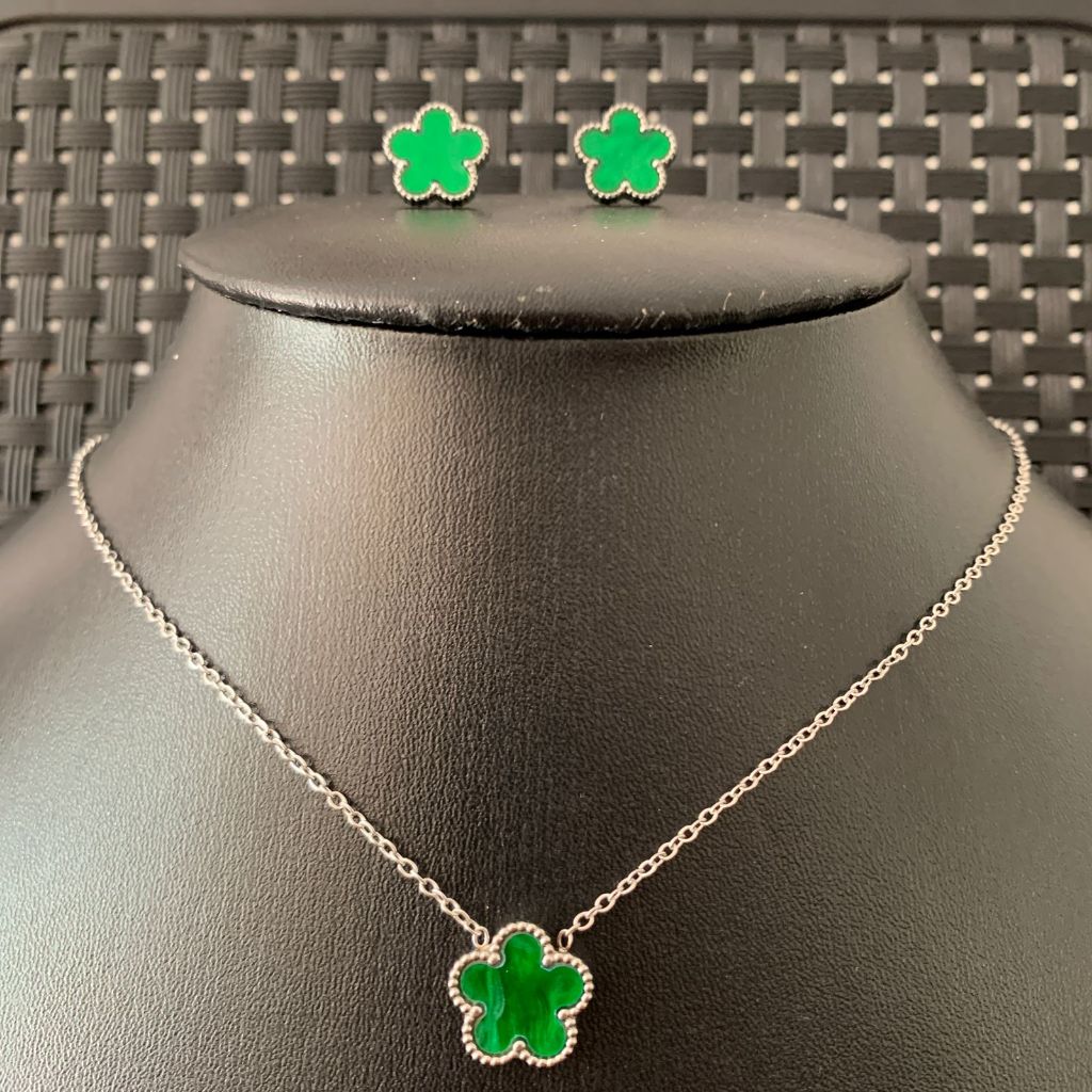 Colar feminino Bella Trevo - Aço inoxidável