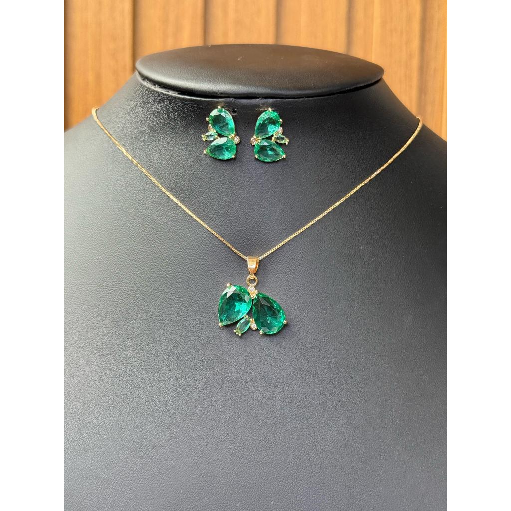 Colar feminino  Pedras Lapidadas – Brilho e Elegância em Uma Só Peça!