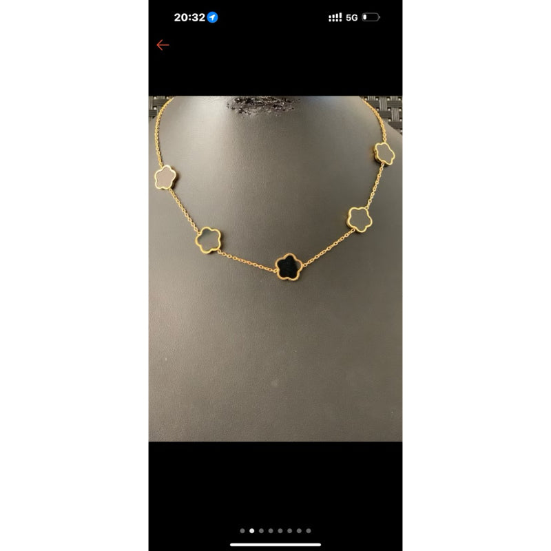 Colar feminino florzinhas - Aço inoxidável