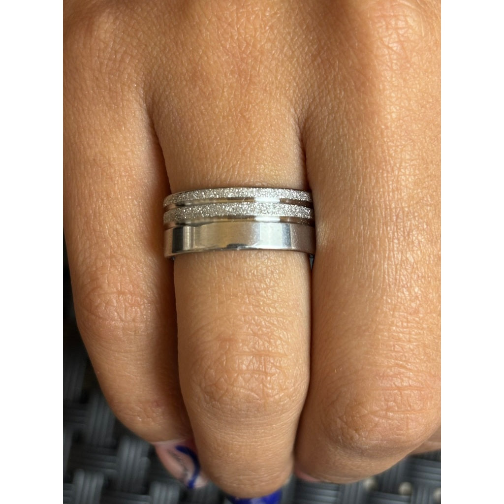 Alianças de Aço Inoxidável – Beleza, Durabilidade e Conforto