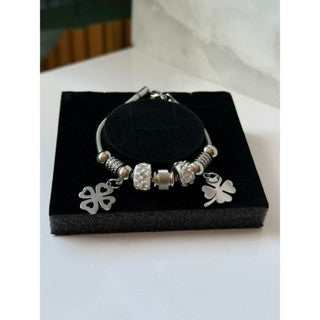 Pulseira feminina berloque em Aço Inoxidável – Elegância e Proteção no seu Estilo