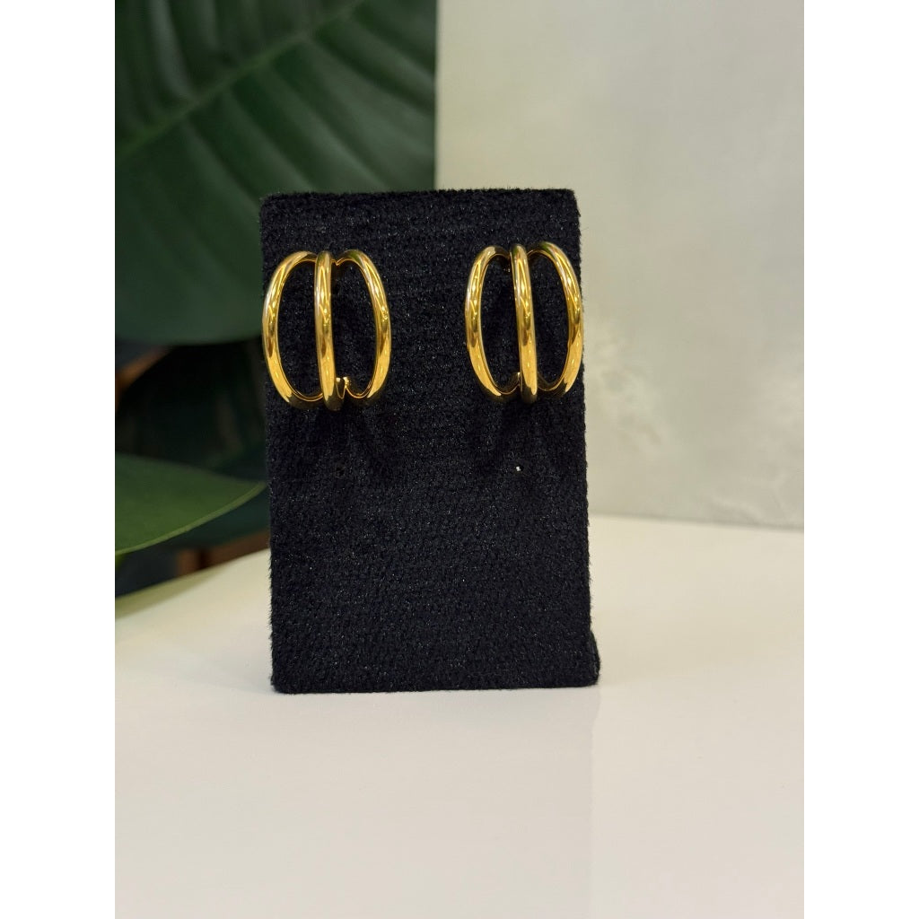 Brinco argola tripla em aço inoxidável 316L - elegância e durabilidade