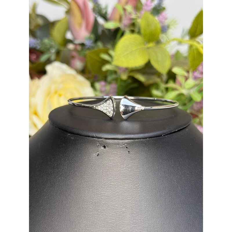 PULSEIRA FEMININA