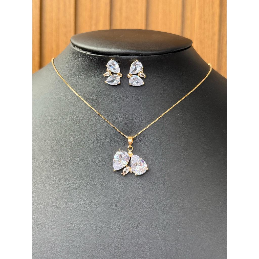 Colar feminino  Pedras Lapidadas – Brilho e Elegância em Uma Só Peça!