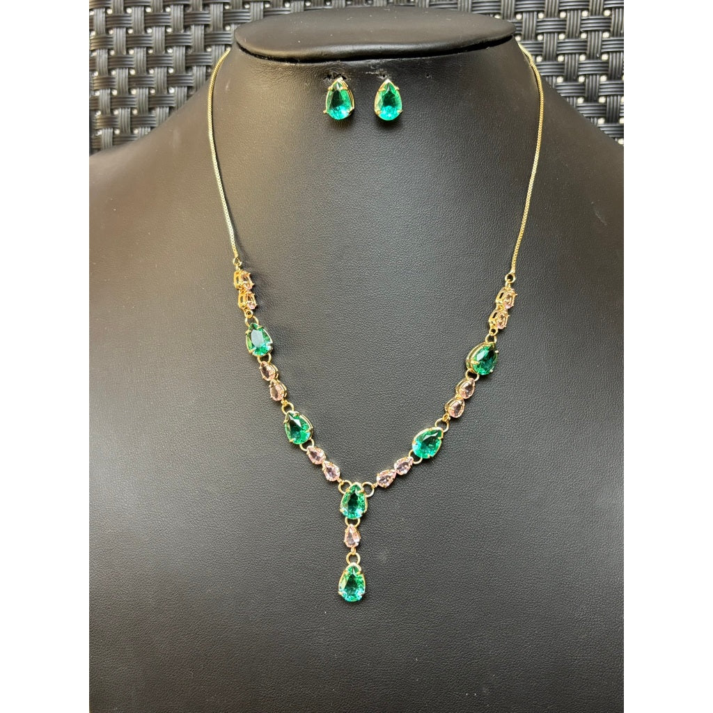 Colar feminino luxo pedras coloridas