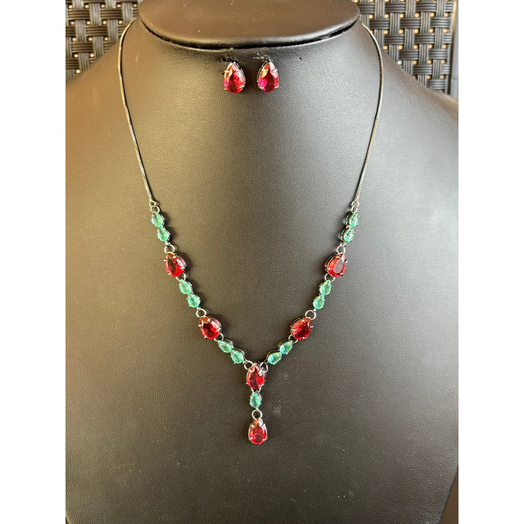 Colar feminino luxo pedras coloridas