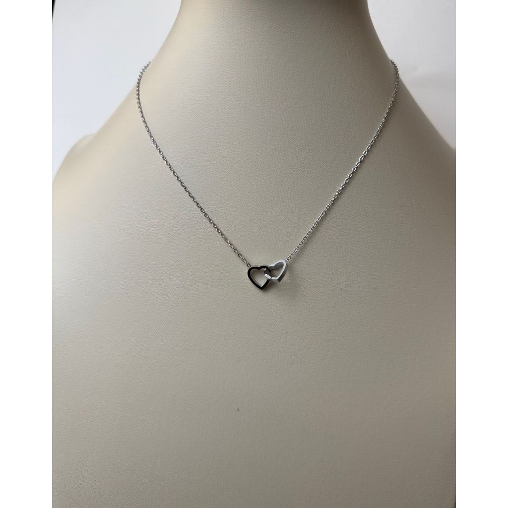 Colar feminino corações entrelaçados - Aço Inoxidável