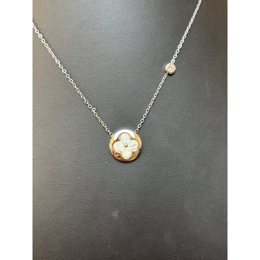 Colar feminino Flor Clover - Aço inoxidável